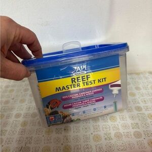 API Reef Master Test Kit with Blue Lid